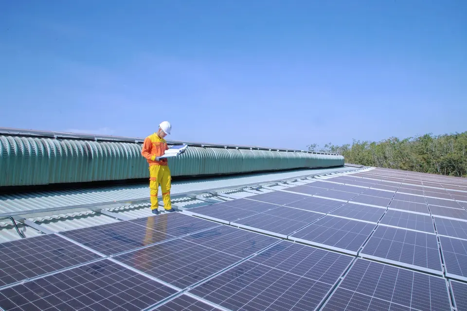 Metal işleme fabrikası çatısı